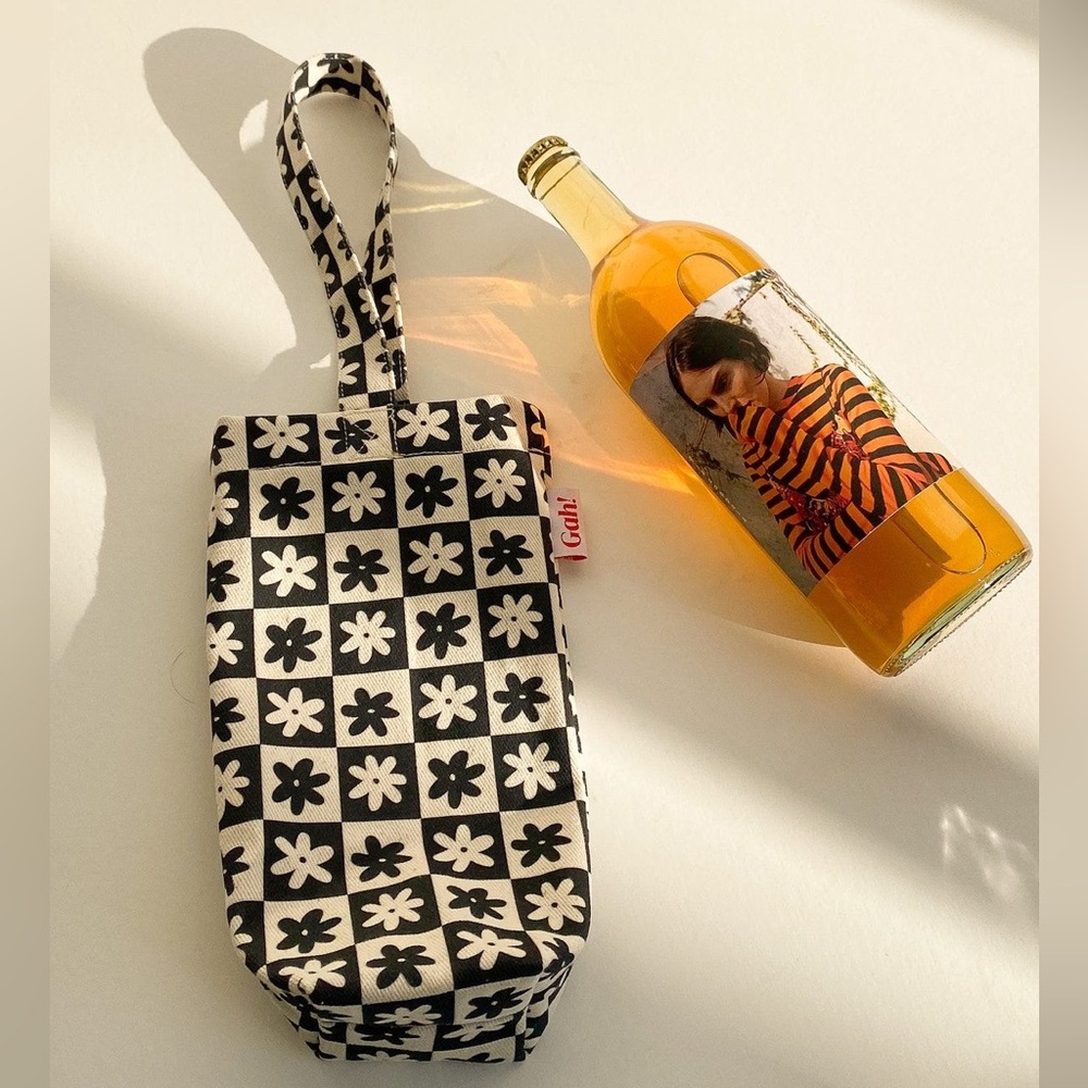 Lisa Says Gah Denim Wine Tote ▪️⚪️🦓🍷